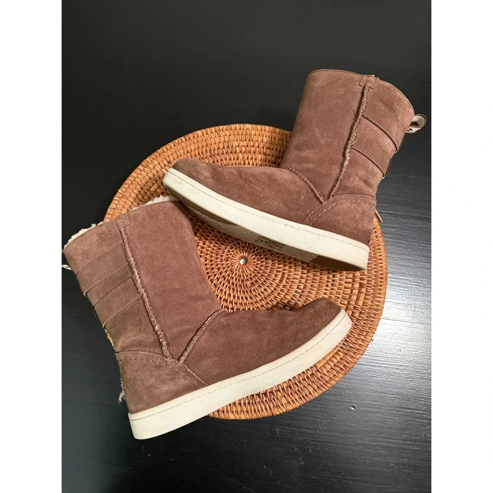 Bearpaw Womens Brown Suede Mid Calf Winter Boots Double Buckle Size 8